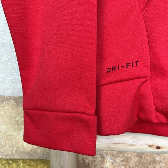 Nike Women's Red/Black Oversized Mock-Neck Pullover DRI-FIT Hoodie With Pockets - Picture 5 of 8